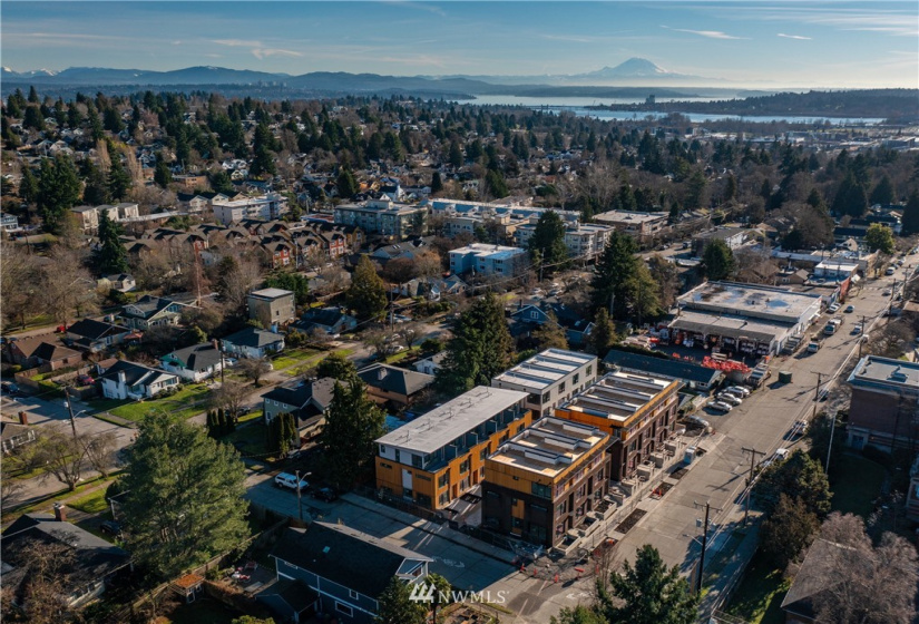 6560 Ravenna, Seattle, Washington 98115, 2 Bedrooms Bedrooms, ,Residential,For Sale,The Winston at Ravenna,Ravenna,NWM1883530