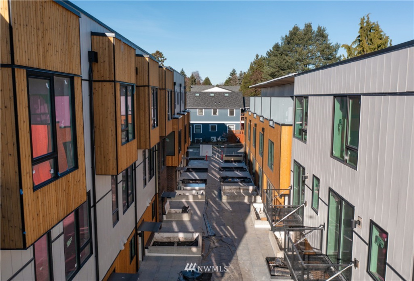 6560 Ravenna, Seattle, Washington 98115, 2 Bedrooms Bedrooms, ,Residential,For Sale,The Winston at Ravenna,Ravenna,NWM1883530