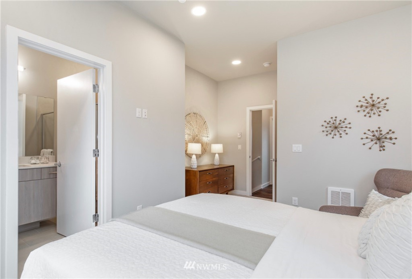 12510 15th, Seattle, Washington 98125, 2 Bedrooms Bedrooms, ,1 BathroomBathrooms,Residential,For Sale,Nora,15th,NWM1883538