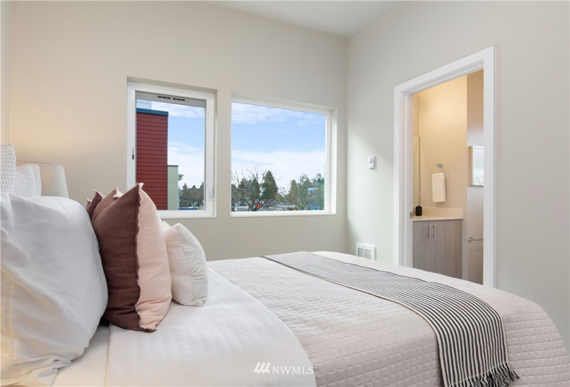 12510 15th, Seattle, Washington 98125, 2 Bedrooms Bedrooms, ,1 BathroomBathrooms,Residential,For Sale,Nora,15th,NWM1883538