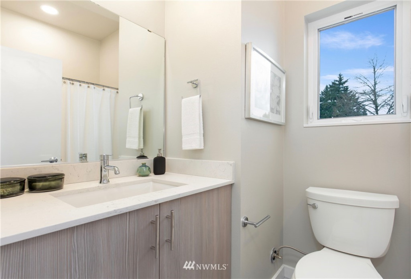 12510 15th, Seattle, Washington 98125, 2 Bedrooms Bedrooms, ,1 BathroomBathrooms,Residential,For Sale,Nora,15th,NWM1883538
