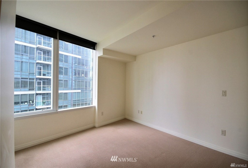 10700 4th, Bellevue, Washington 98004, 2 Bedrooms Bedrooms, ,2 BathroomsBathrooms,Residential Lease,For Rent,Bellevue Towers South,4th,NWM1883676