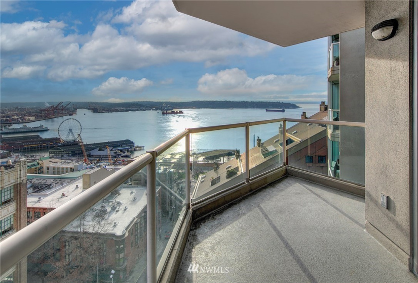 2000 1st, Seattle, Washington 98121, 2 Bedrooms Bedrooms, ,1 BathroomBathrooms,Residential,For Sale,One Pacific Tower,1st,NWM1881247