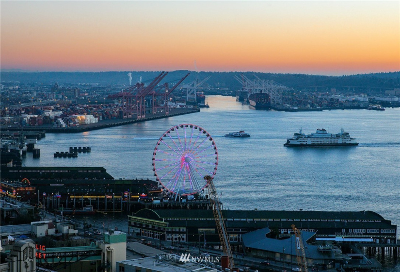 2000 1st, Seattle, Washington 98121, 2 Bedrooms Bedrooms, ,1 BathroomBathrooms,Residential,For Sale,One Pacific Tower,1st,NWM1881247