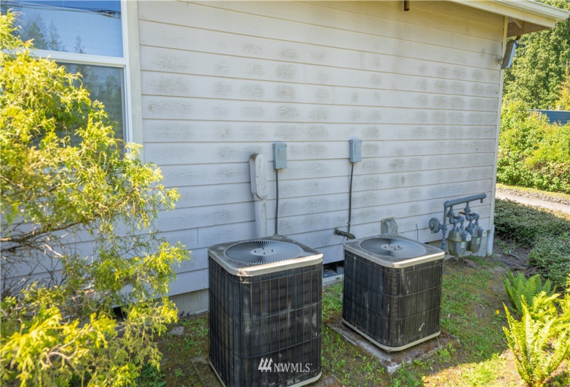 4586 Mile Hill, Port Orchard, Washington 98366, ,Commercial Sale,For Sale,Mile Hill,NWM1883657