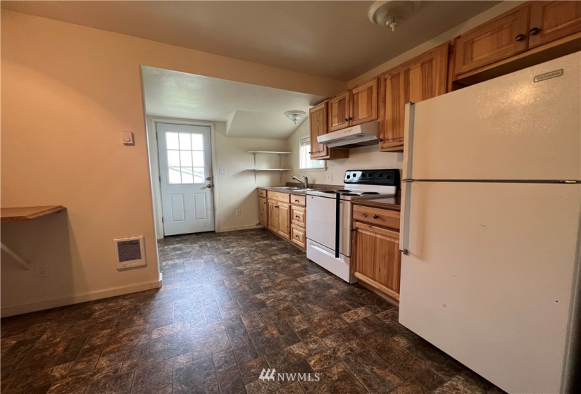 1707 Fowler, Raymond, Washington 98577, 3 Bedrooms Bedrooms, ,3 BathroomsBathrooms,Residential,For Sale,Fowler,NWM1883711