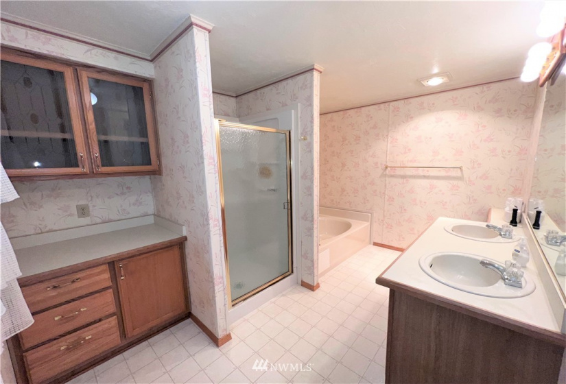 1009 Fir, Republic, Washington 99166, 3 Bedrooms Bedrooms, ,2 BathroomsBathrooms,Residential,For Sale,REPLAT OF CONLANS ADDITION,Fir,NWM1882168