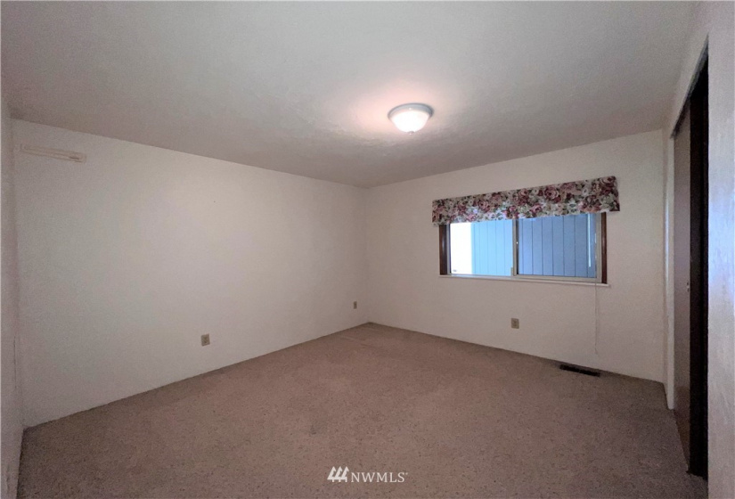 1009 Fir, Republic, Washington 99166, 3 Bedrooms Bedrooms, ,2 BathroomsBathrooms,Residential,For Sale,REPLAT OF CONLANS ADDITION,Fir,NWM1882168