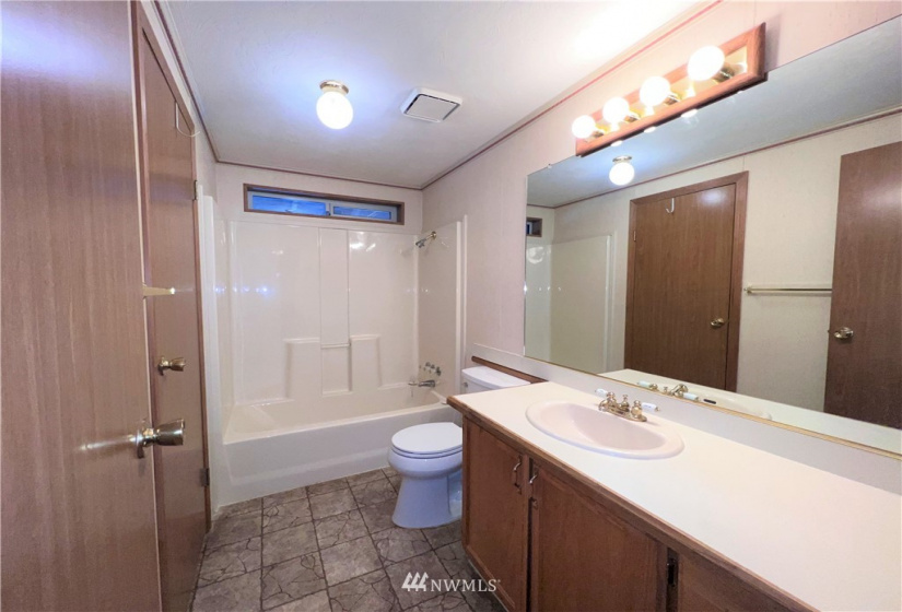 1009 Fir, Republic, Washington 99166, 3 Bedrooms Bedrooms, ,2 BathroomsBathrooms,Residential,For Sale,REPLAT OF CONLANS ADDITION,Fir,NWM1882168