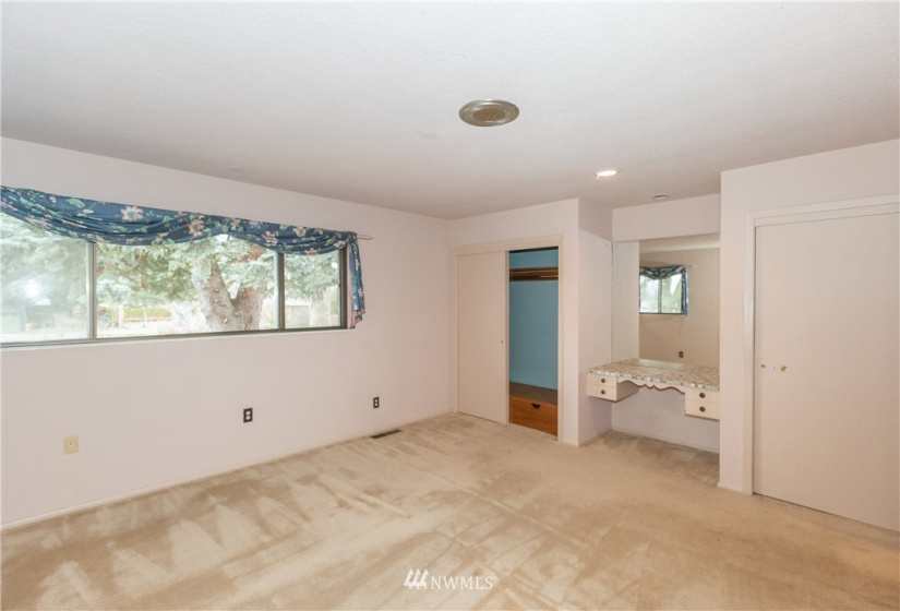 2127 School, Walla Walla, Washington 99362, 5 Bedrooms Bedrooms, ,1 BathroomBathrooms,Residential,For Sale,School,NWM1883746