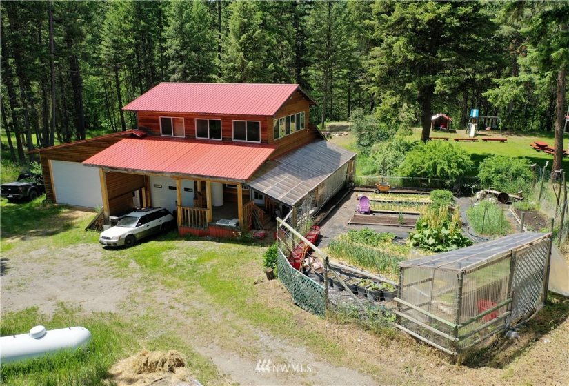 29 Green, Republic, Washington 99166, 3 Bedrooms Bedrooms, ,1 BathroomBathrooms,Residential,For Sale,Green,NWM1883813