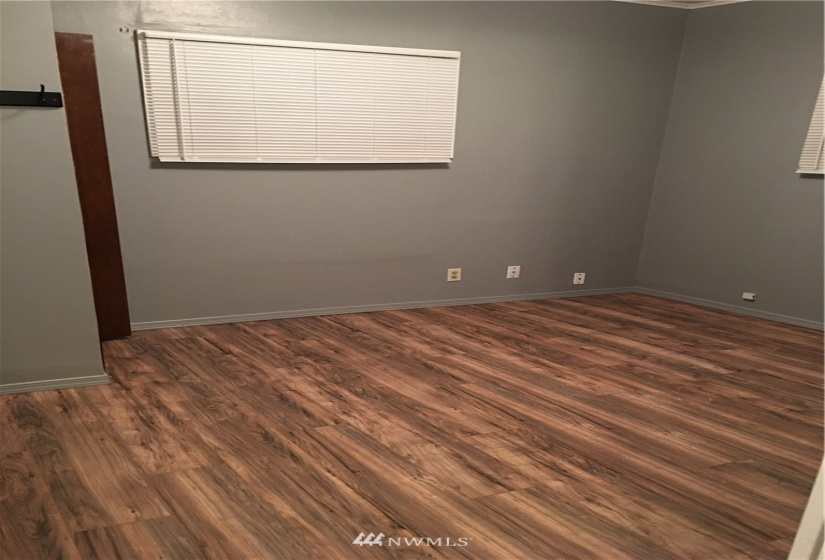 100 Lewis, Aberdeen, Washington 98520, 1 Bedroom Bedrooms, ,Residential,For Sale,Lewis,NWM1883972