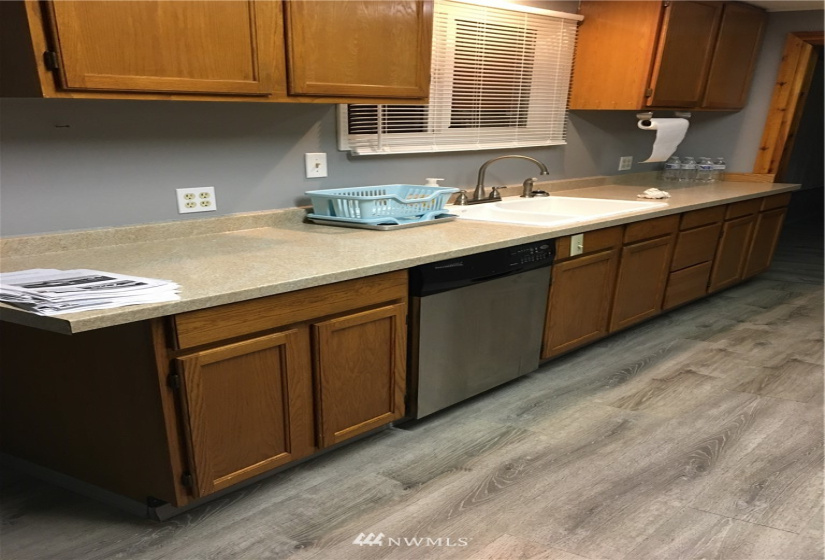 100 Lewis, Aberdeen, Washington 98520, 1 Bedroom Bedrooms, ,Residential,For Sale,Lewis,NWM1883972