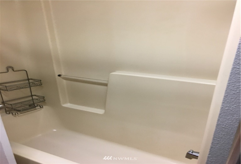 100 Lewis, Aberdeen, Washington 98520, 1 Bedroom Bedrooms, ,Residential,For Sale,Lewis,NWM1883972