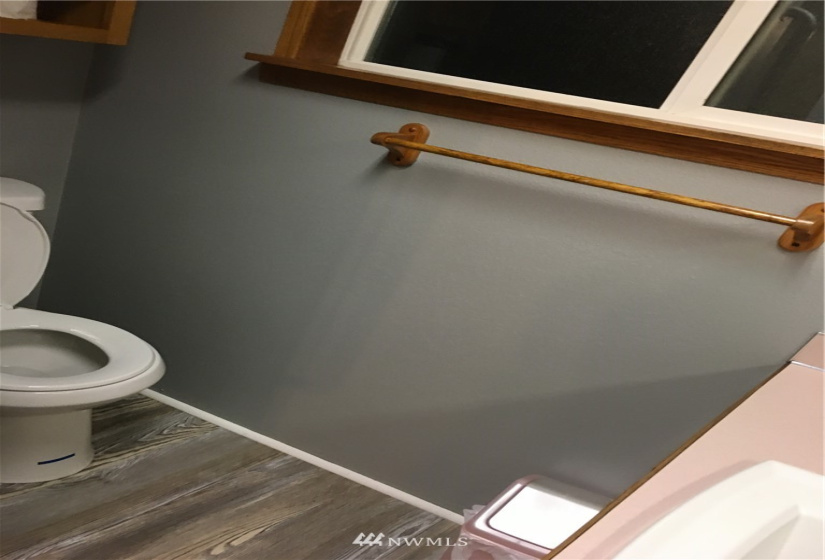 100 Lewis, Aberdeen, Washington 98520, 1 Bedroom Bedrooms, ,Residential,For Sale,Lewis,NWM1883972