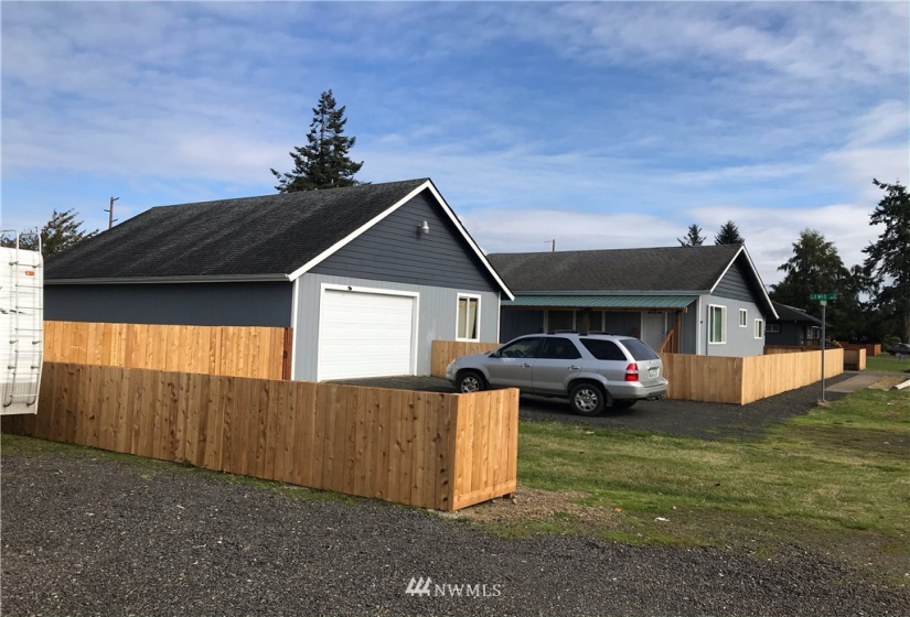 100 Lewis, Aberdeen, Washington 98520, 1 Bedroom Bedrooms, ,Residential,For Sale,Lewis,NWM1883972