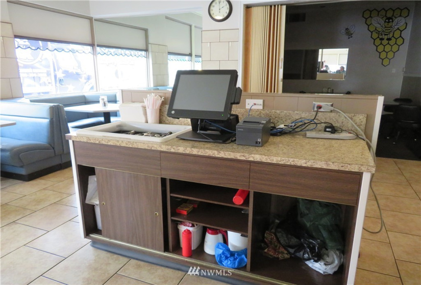 300 Main, Montesano, Washington 98563, ,Commercial Sale,For Sale,Main,NWM1883831