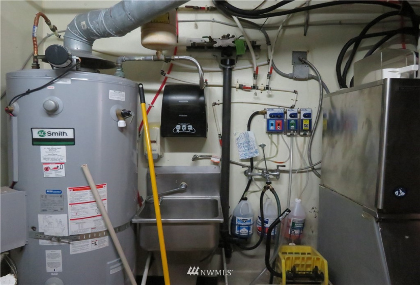 300 Main, Montesano, Washington 98563, ,Commercial Sale,For Sale,Main,NWM1883831