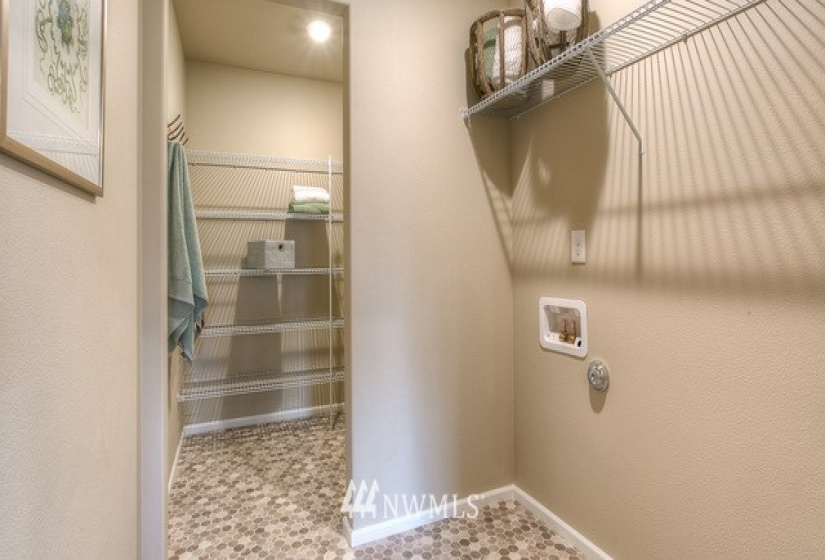 3261 Hanna, Lacey, Washington 98516, 5 Bedrooms Bedrooms, ,2 BathroomsBathrooms,Residential,For Sale,Hanna,NWM1883959