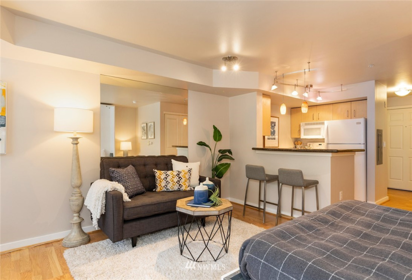 108 5th, Seattle, Washington 98104, ,1 BathroomBathrooms,Residential,For Sale,Tobira,5th,NWM1884106