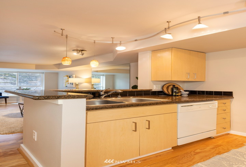 108 5th, Seattle, Washington 98104, ,1 BathroomBathrooms,Residential,For Sale,Tobira,5th,NWM1884106