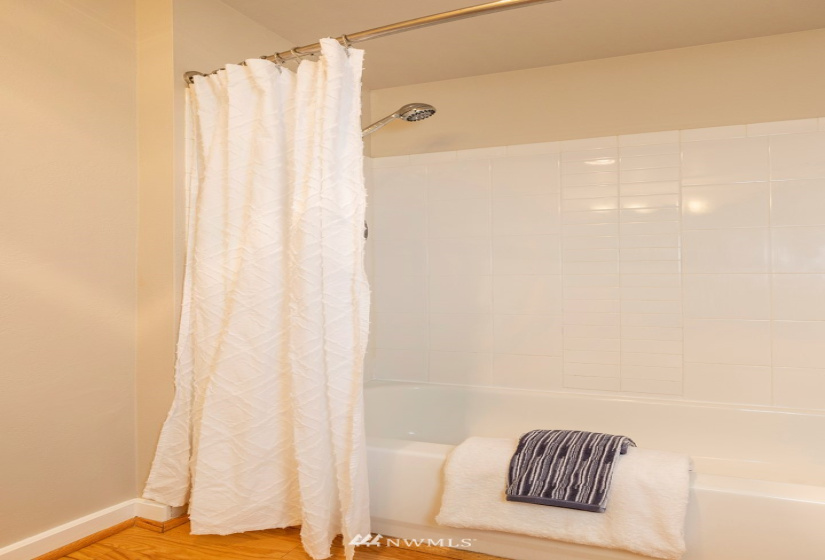 108 5th, Seattle, Washington 98104, ,1 BathroomBathrooms,Residential,For Sale,Tobira,5th,NWM1884106