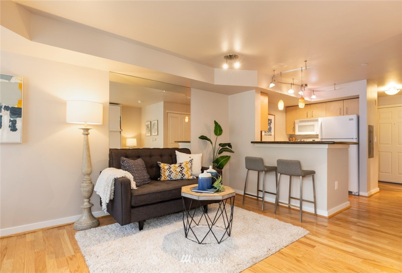 108 5th, Seattle, Washington 98104, ,1 BathroomBathrooms,Residential,For Sale,Tobira,5th,NWM1884106