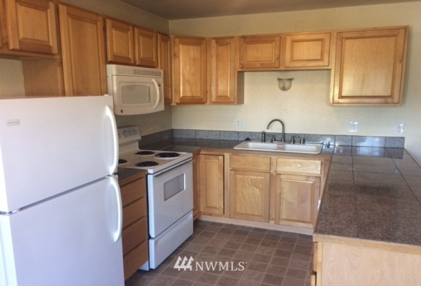 832 Casino, Everett, Washington 98204, 2 Bedrooms Bedrooms, ,1 BathroomBathrooms,Residential Lease,For Rent,Casino,NWM1884381