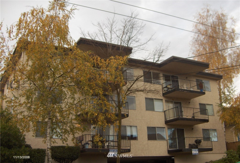 1527 14th, Seattle, Washington 98144, 2 Bedrooms Bedrooms, ,1 BathroomBathrooms,Residential Lease,For Rent,14th,NWM1884366