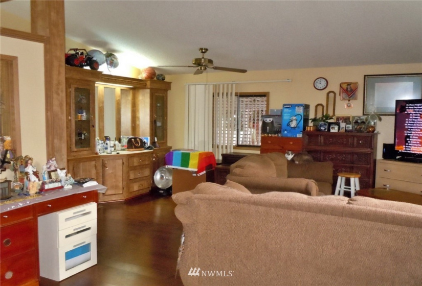 2850 Erlands Point, Bremerton, Washington 98312, 2 Bedrooms Bedrooms, ,2 BathroomsBathrooms,Manufactured In Park,For Sale,Erlands Point,NWM1883145