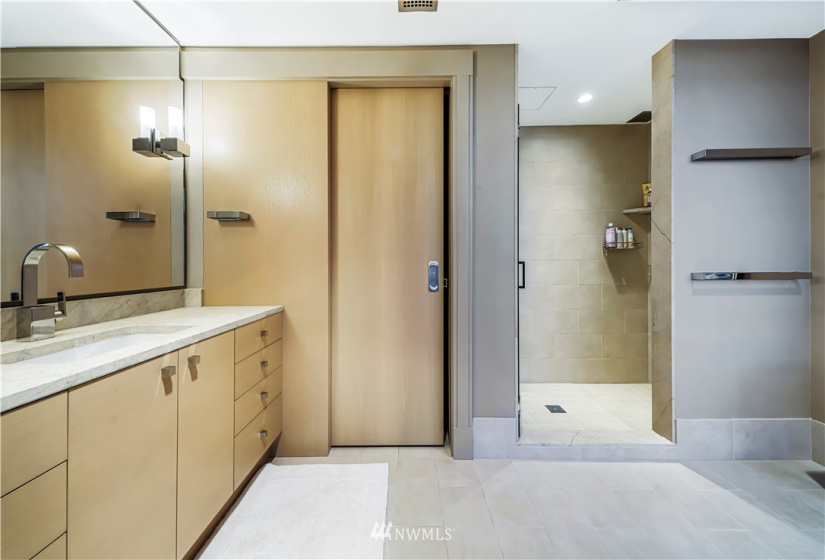 99 Union, Seattle, Washington 98101, 2 Bedrooms Bedrooms, ,1 BathroomBathrooms,Residential,For Sale,Four Seasons Private Residences,Union,NWM1883750