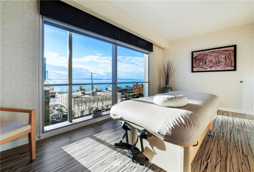 99 Union, Seattle, Washington 98101, 2 Bedrooms Bedrooms, ,1 BathroomBathrooms,Residential,For Sale,Four Seasons Private Residences,Union,NWM1883750