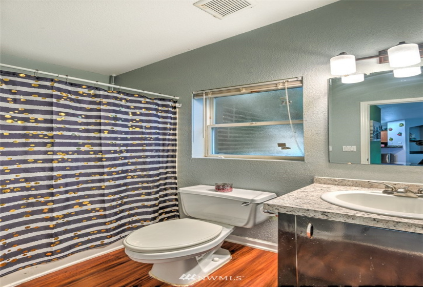 2916 200th, SeaTac, Washington 98198, 3 Bedrooms Bedrooms, ,2 BathroomsBathrooms,Manufactured In Park,For Sale,200th,NWM1882035