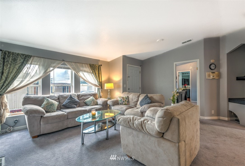 2916 200th, SeaTac, Washington 98198, 3 Bedrooms Bedrooms, ,2 BathroomsBathrooms,Manufactured In Park,For Sale,200th,NWM1882035