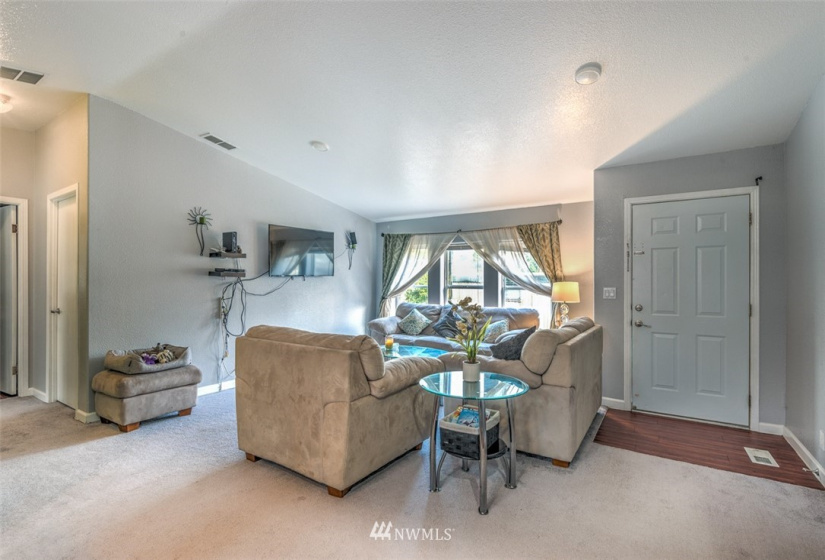 2916 200th, SeaTac, Washington 98198, 3 Bedrooms Bedrooms, ,2 BathroomsBathrooms,Manufactured In Park,For Sale,200th,NWM1882035