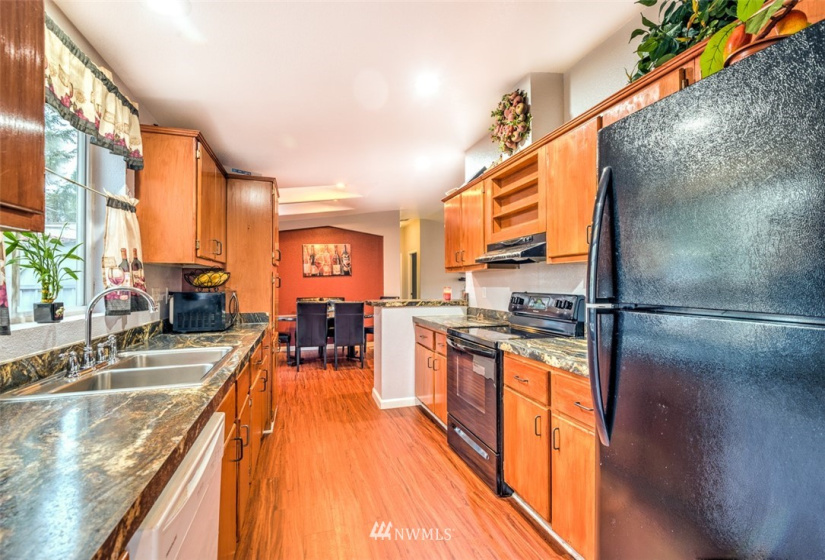 2916 200th, SeaTac, Washington 98198, 3 Bedrooms Bedrooms, ,2 BathroomsBathrooms,Manufactured In Park,For Sale,200th,NWM1882035