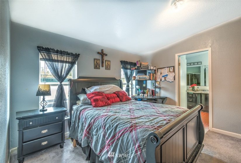 2916 200th, SeaTac, Washington 98198, 3 Bedrooms Bedrooms, ,2 BathroomsBathrooms,Manufactured In Park,For Sale,200th,NWM1882035