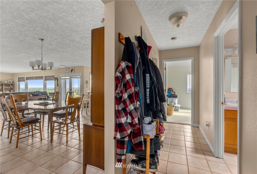 211 8 Guiberson, Winlock, Washington 98596, 4 Bedrooms Bedrooms, ,3 BathroomsBathrooms,Residential,For Sale,Guiberson,NWM1880398