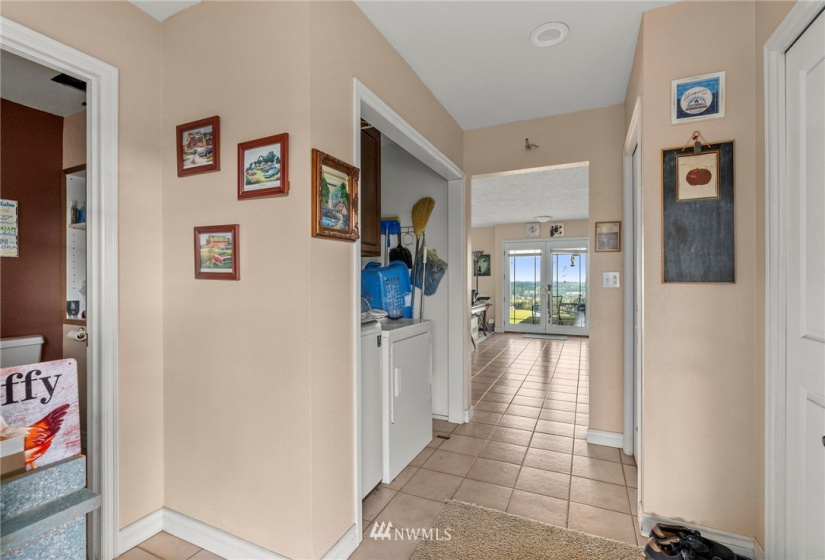 211 8 Guiberson, Winlock, Washington 98596, 4 Bedrooms Bedrooms, ,3 BathroomsBathrooms,Residential,For Sale,Guiberson,NWM1880398