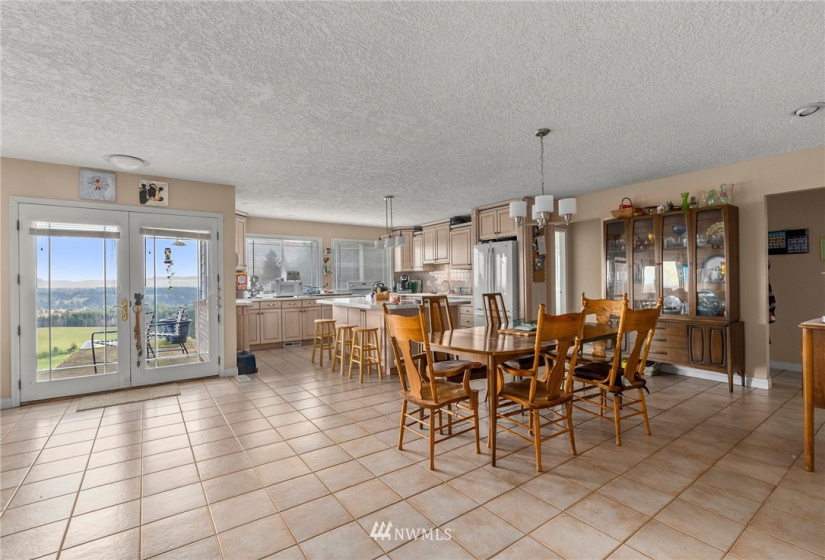 211 8 Guiberson, Winlock, Washington 98596, 4 Bedrooms Bedrooms, ,3 BathroomsBathrooms,Residential,For Sale,Guiberson,NWM1880398