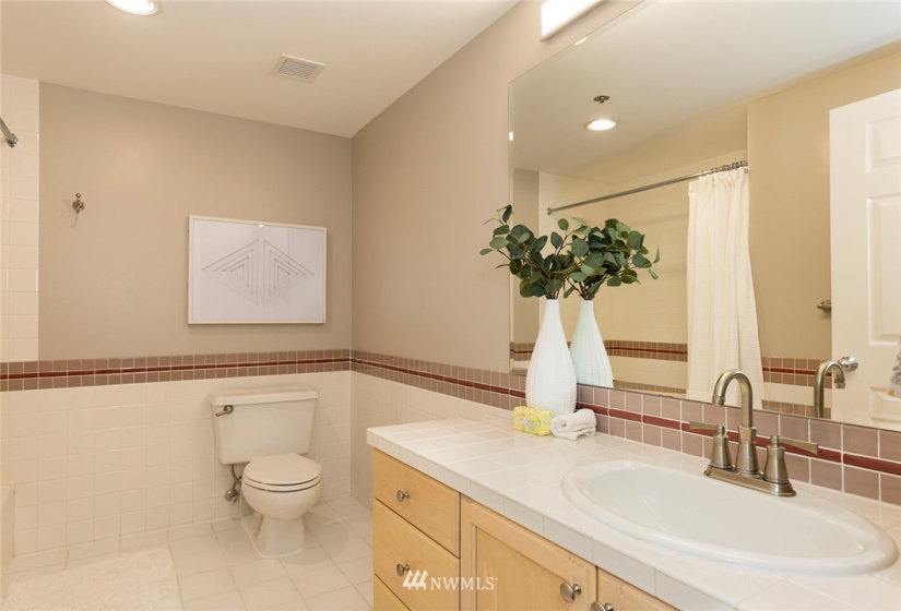 2600 2nd, Seattle, Washington 98121, 3 Bedrooms Bedrooms, ,2 BathroomsBathrooms,Residential,For Sale,Seattle Heights,2nd,NWM1881397