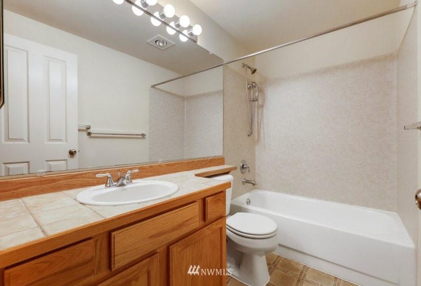 1009 112th, Everett, Washington 98208, 3 Bedrooms Bedrooms, ,1 BathroomBathrooms,Residential,For Sale,Camlyn Condo,112th,NWM1883171