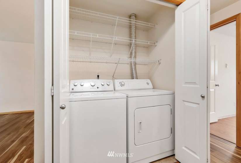 1009 112th, Everett, Washington 98208, 3 Bedrooms Bedrooms, ,1 BathroomBathrooms,Residential,For Sale,Camlyn Condo,112th,NWM1883171