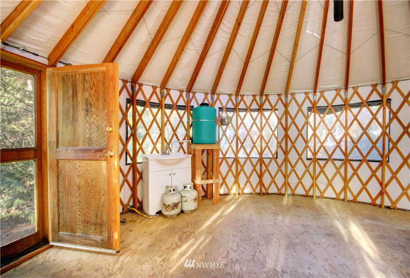 8149 Pony Express, Maple Falls, Washington 98266, 2 Bedrooms Bedrooms, ,1 BathroomBathrooms,Residential,For Sale,Pony Express,NWM1883985