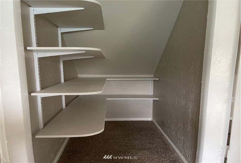 414 11th, Hoquiam, Washington 98550, 3 Bedrooms Bedrooms, ,2 BathroomsBathrooms,Residential,For Sale,Hoq Cor,11th,NWM1879577