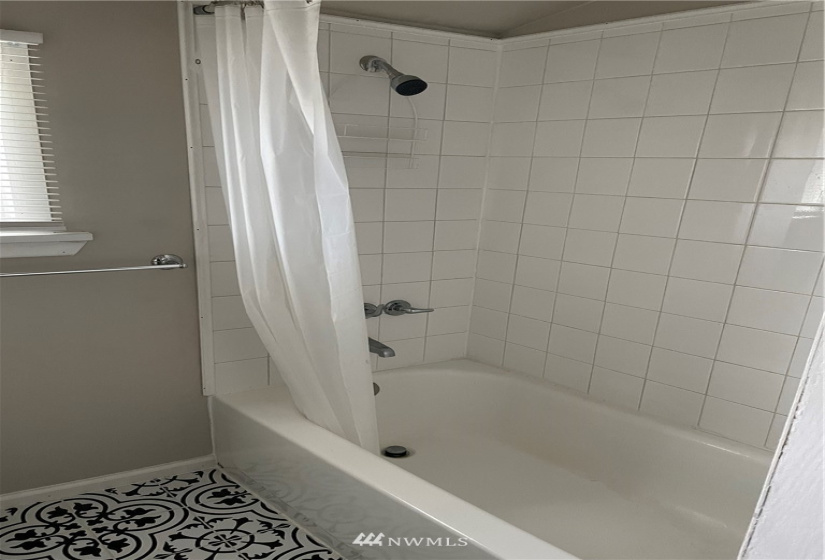 414 11th, Hoquiam, Washington 98550, 3 Bedrooms Bedrooms, ,2 BathroomsBathrooms,Residential,For Sale,Hoq Cor,11th,NWM1879577