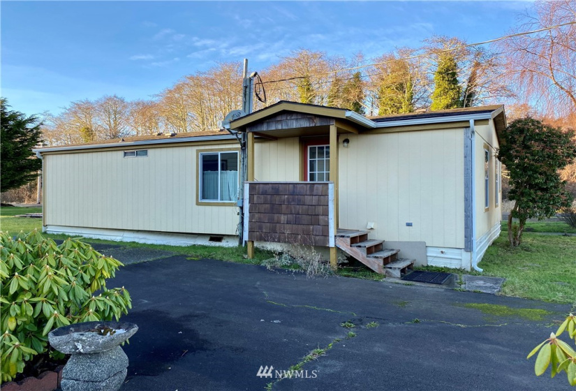 2208 41st place, Seaview, Washington 98644, 3 Bedrooms Bedrooms, ,2 BathroomsBathrooms,Residential,For Sale,41st place,NWM1878885