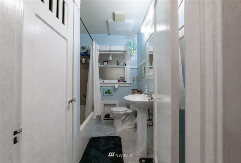 3050 3052 63rd, Seattle, Washington 98116, ,Residential Income,For Sale,63rd,NWM1883312