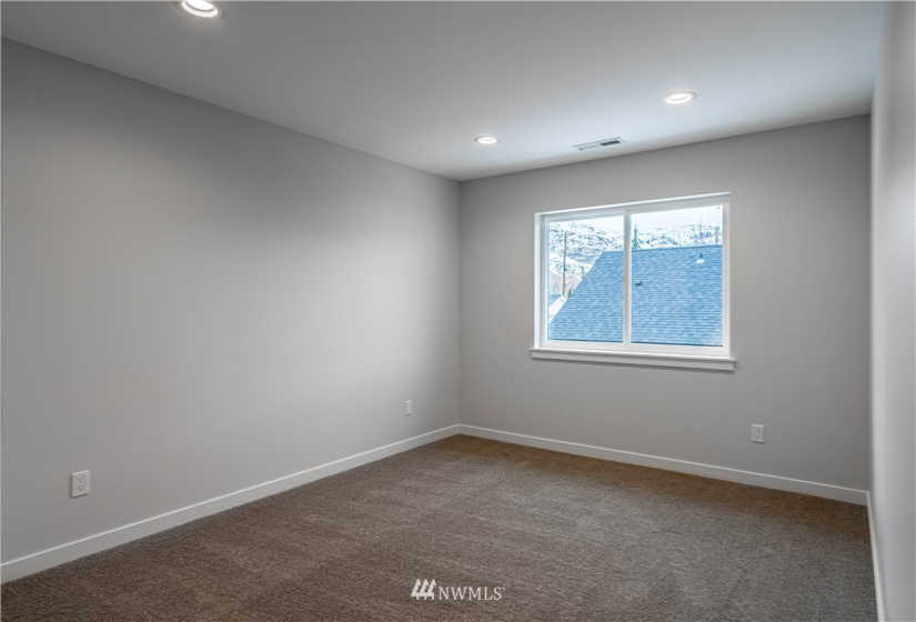 1002 Crest Loop, Entiat, Washington 98822, 4 Bedrooms Bedrooms, ,2 BathroomsBathrooms,Residential,For Sale,Crest Loop,NWM1884365