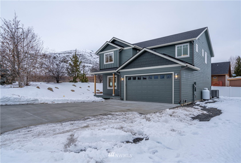 1002 Crest Loop, Entiat, Washington 98822, 4 Bedrooms Bedrooms, ,2 BathroomsBathrooms,Residential,For Sale,Crest Loop,NWM1884365
